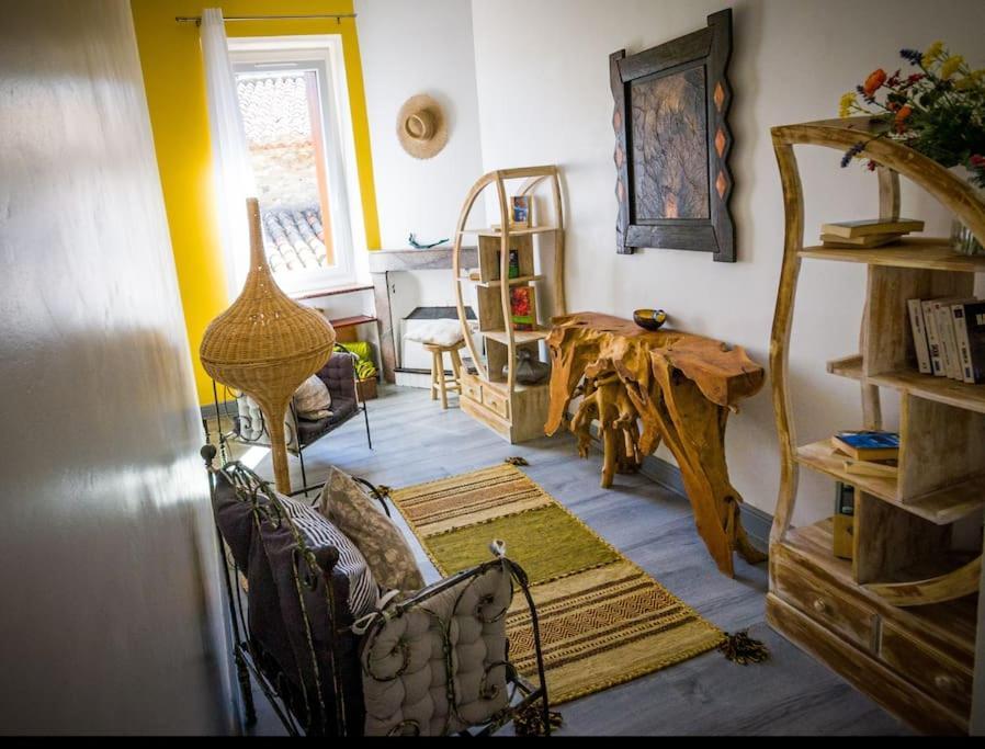 Le Brianyourhosthelper Apartment Minerve Exterior foto
